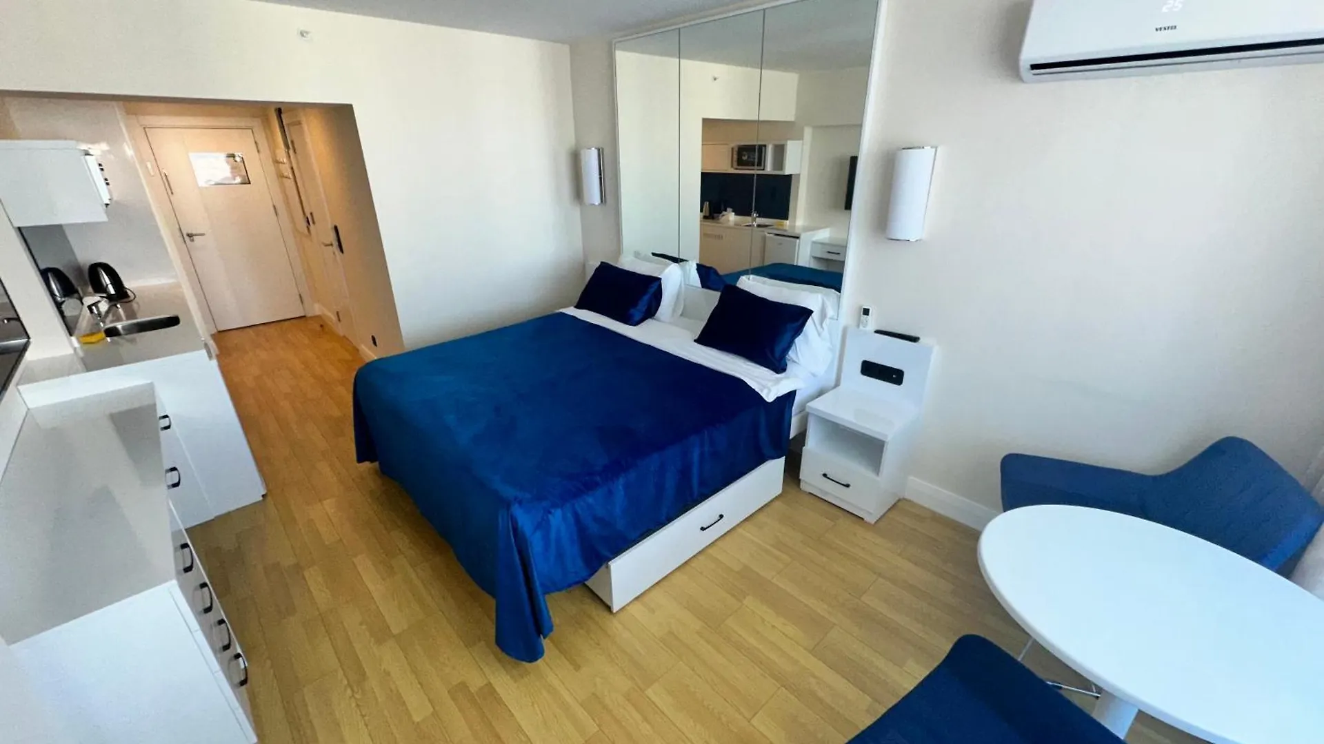 Prime Beachfront Batumi 0*,